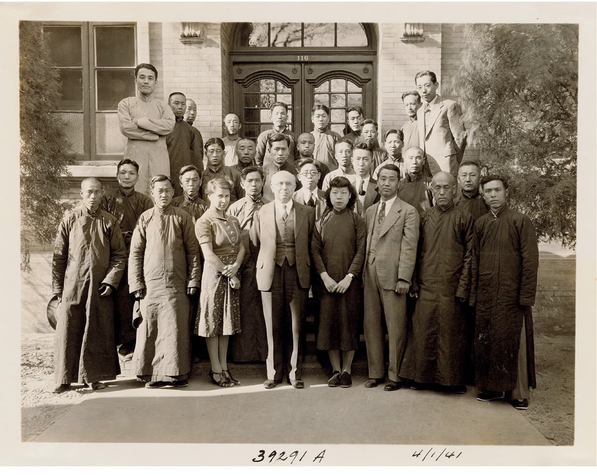 Historic group photograph of Zhoukoudian researchers including Franz Weidenreich, Pei Wenzhong and Jia Lanpo