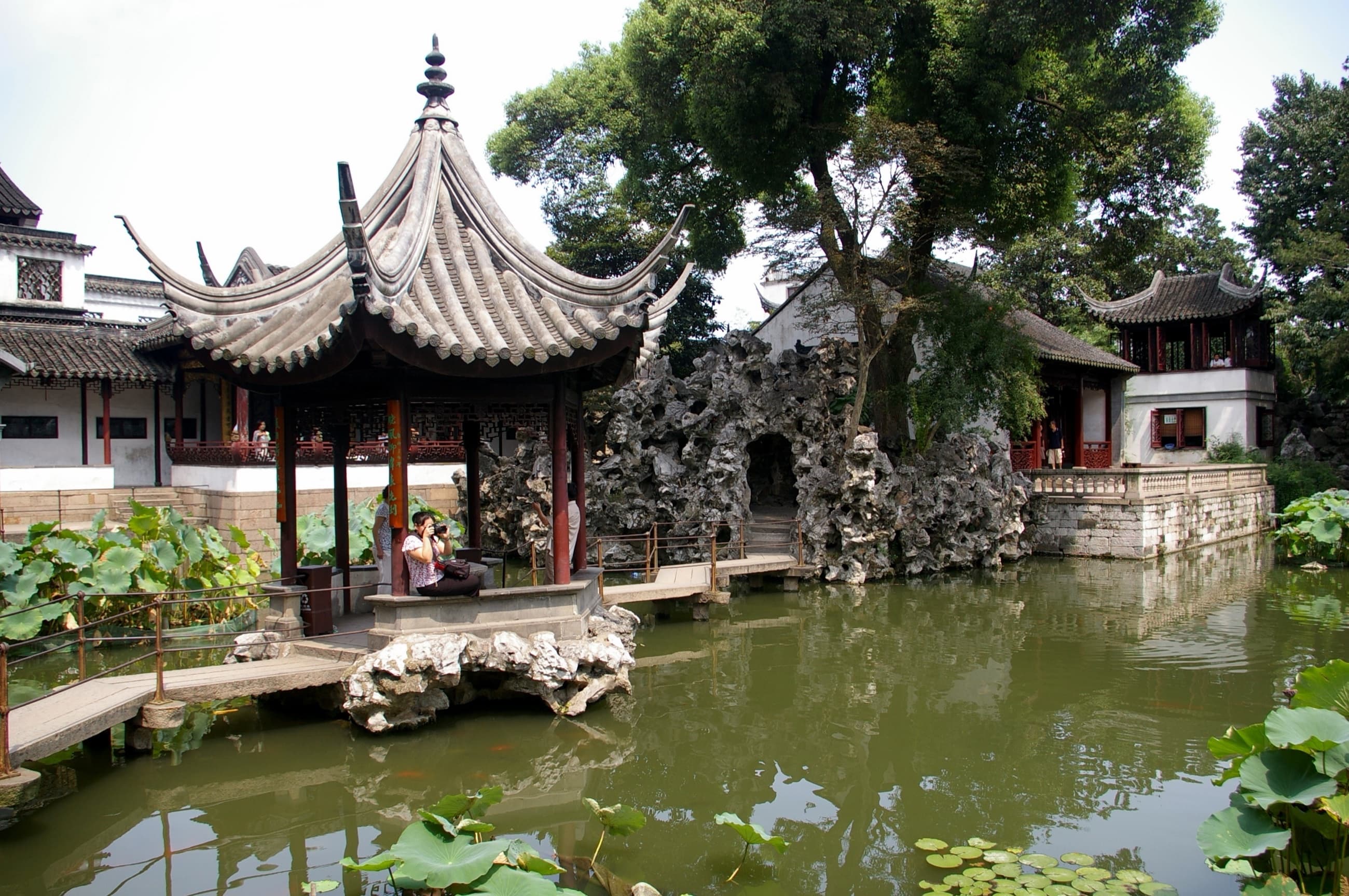 Cave-like opening within the Lion Grove rockery