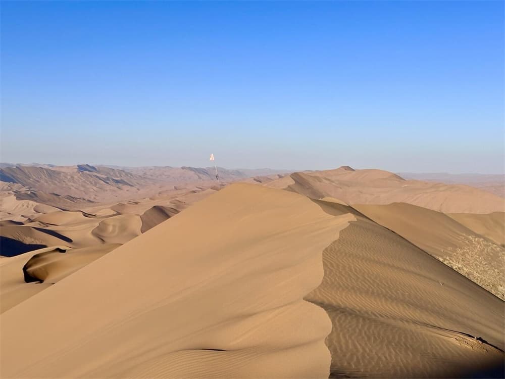 Badain Jaran Desert Trek (Level 3/5)