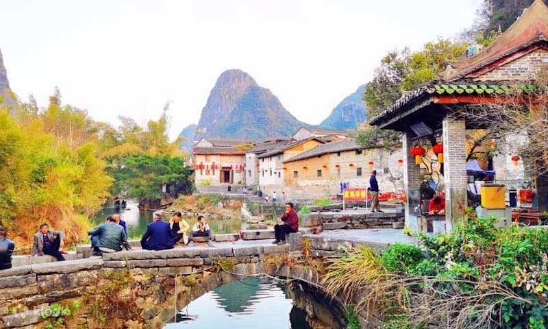 Huang Luo Yao Village