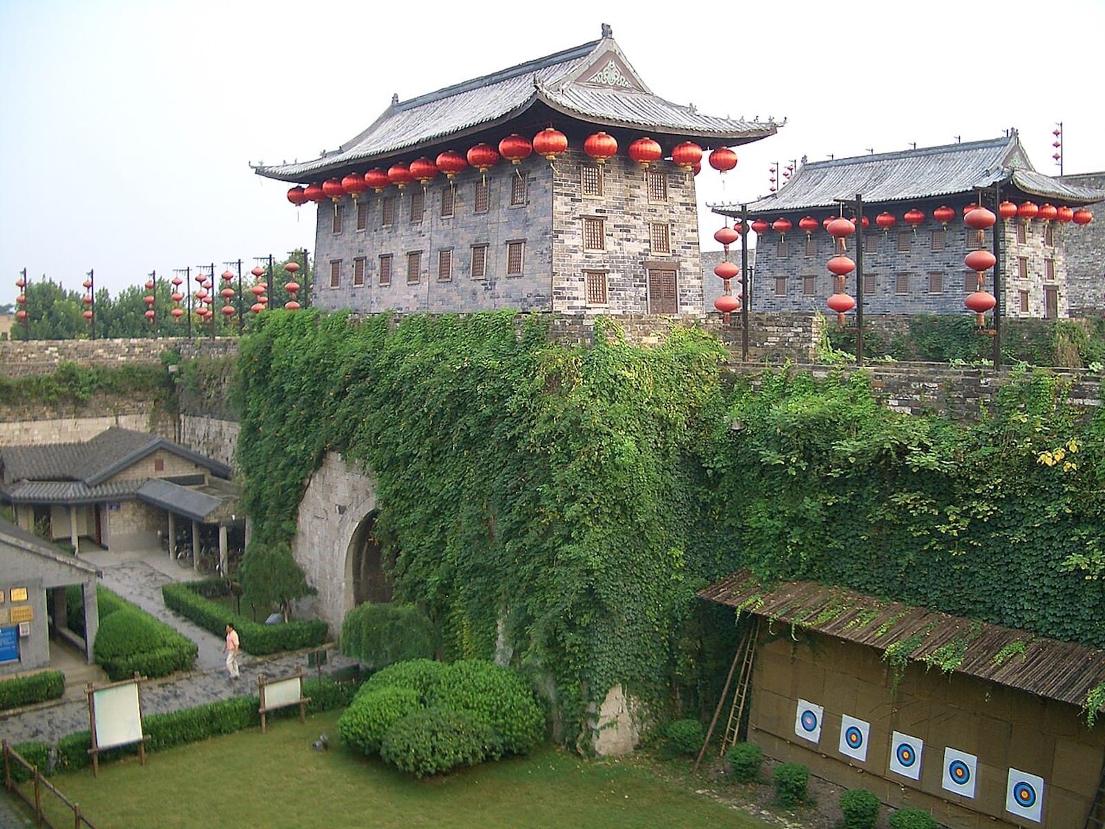 Zhonghua Gate